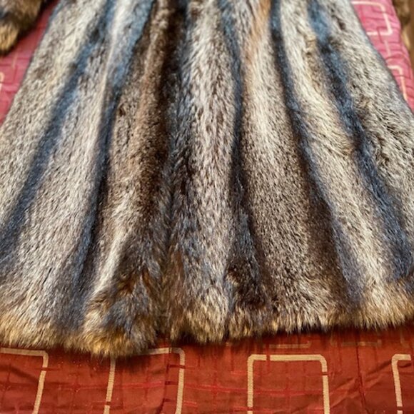 Full length Light/dark brown/black raccoon coat with gold satin lining Size S/M - Picture 9 of 16